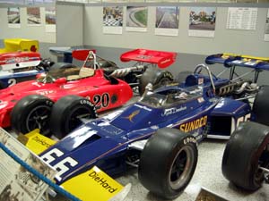 20041120_003.JPG - 27,269BYTES